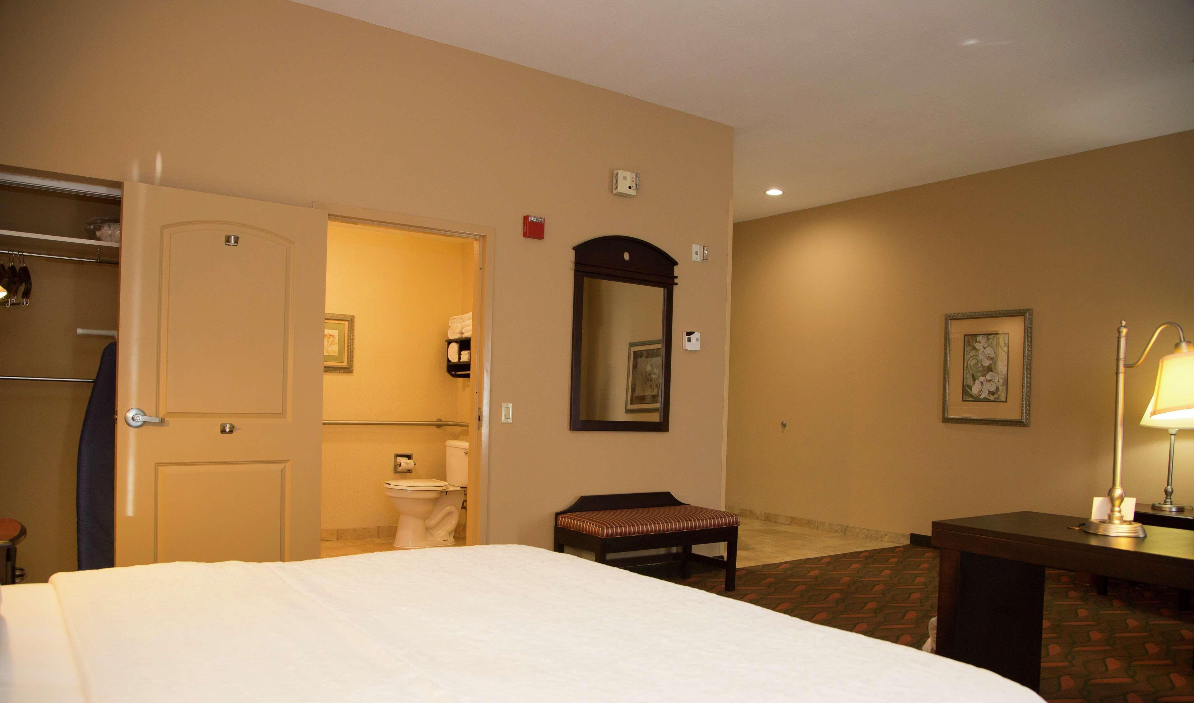 Hotel Hampton & Houston