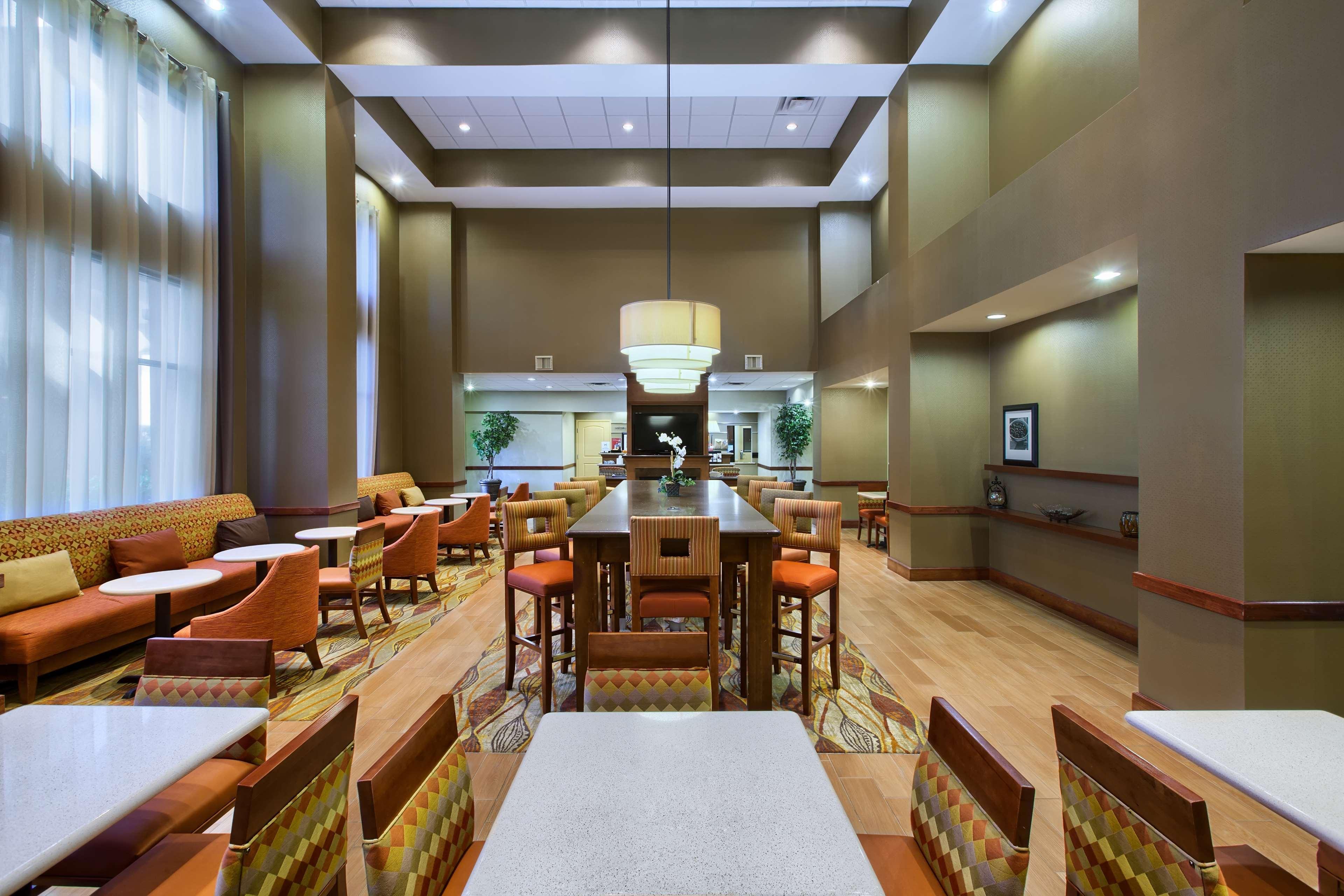 Hampton & Houston Hotel
