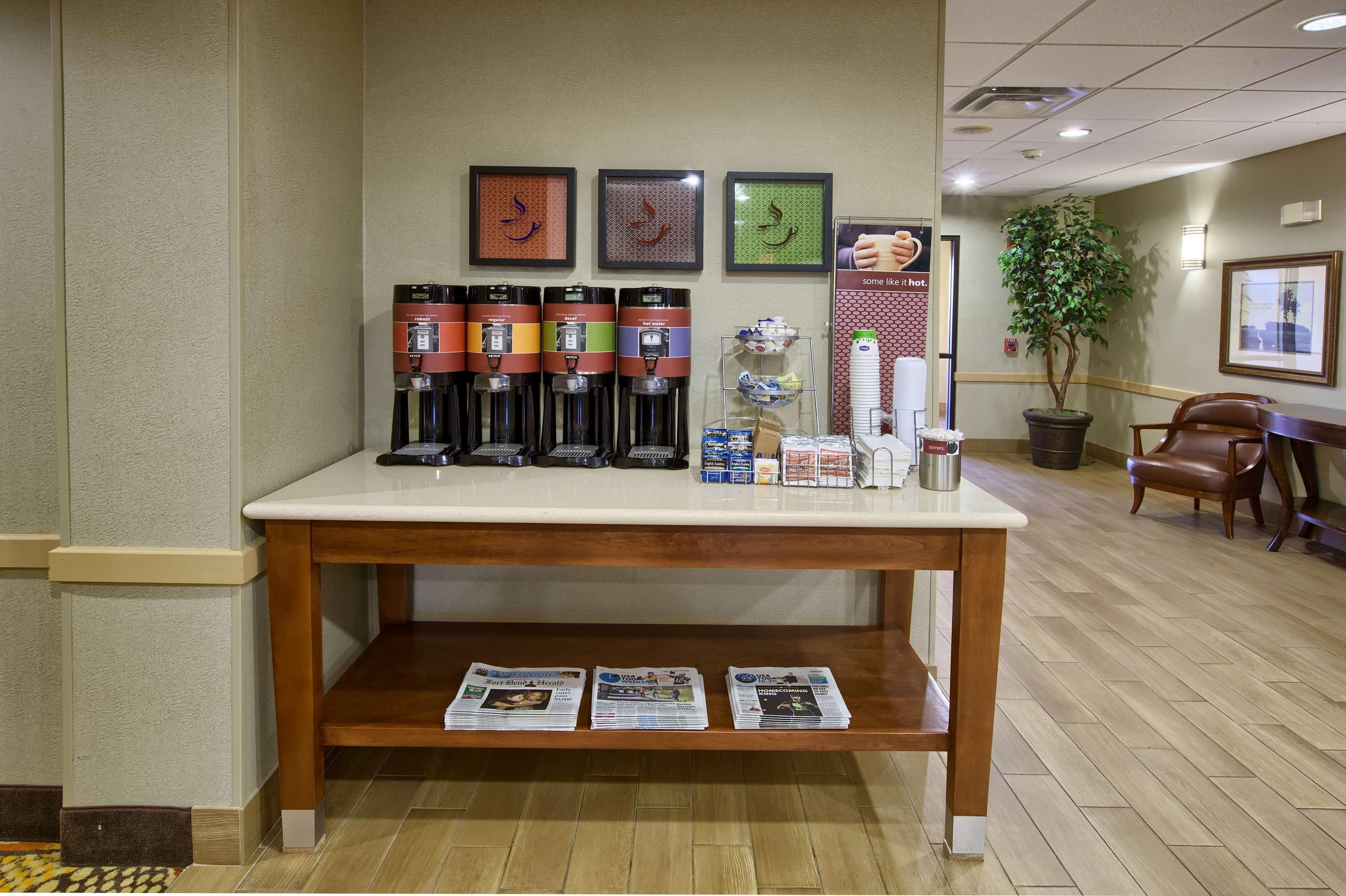 Hampton & Houston Hotel 3*