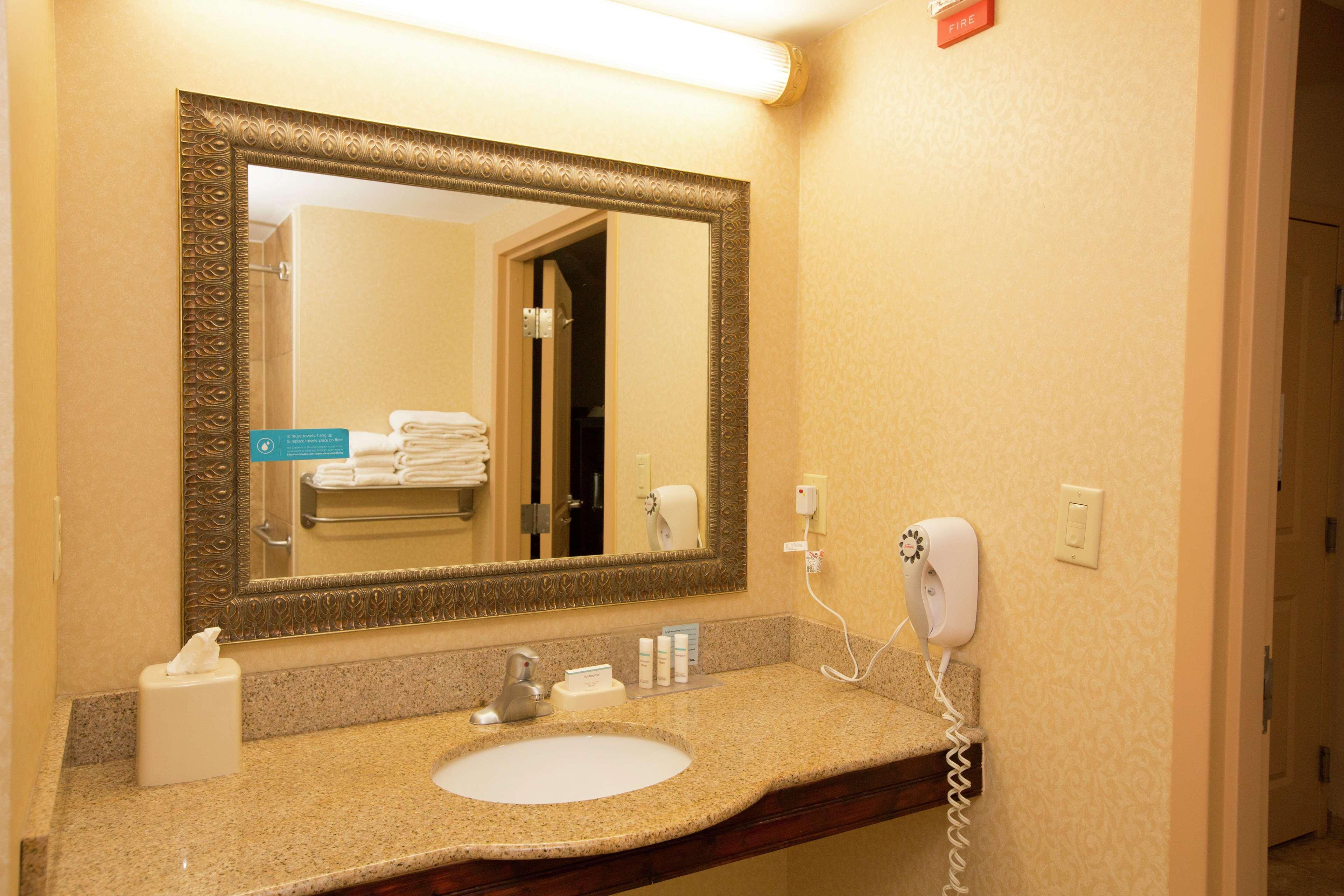 Hotel Hampton & Houston