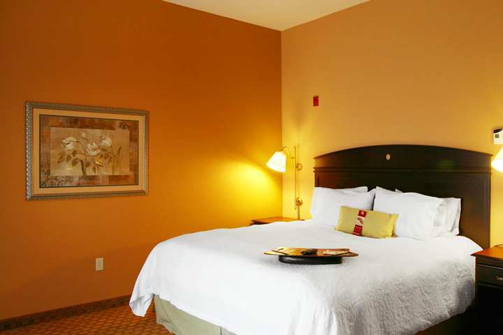 Hampton & Houston 3*