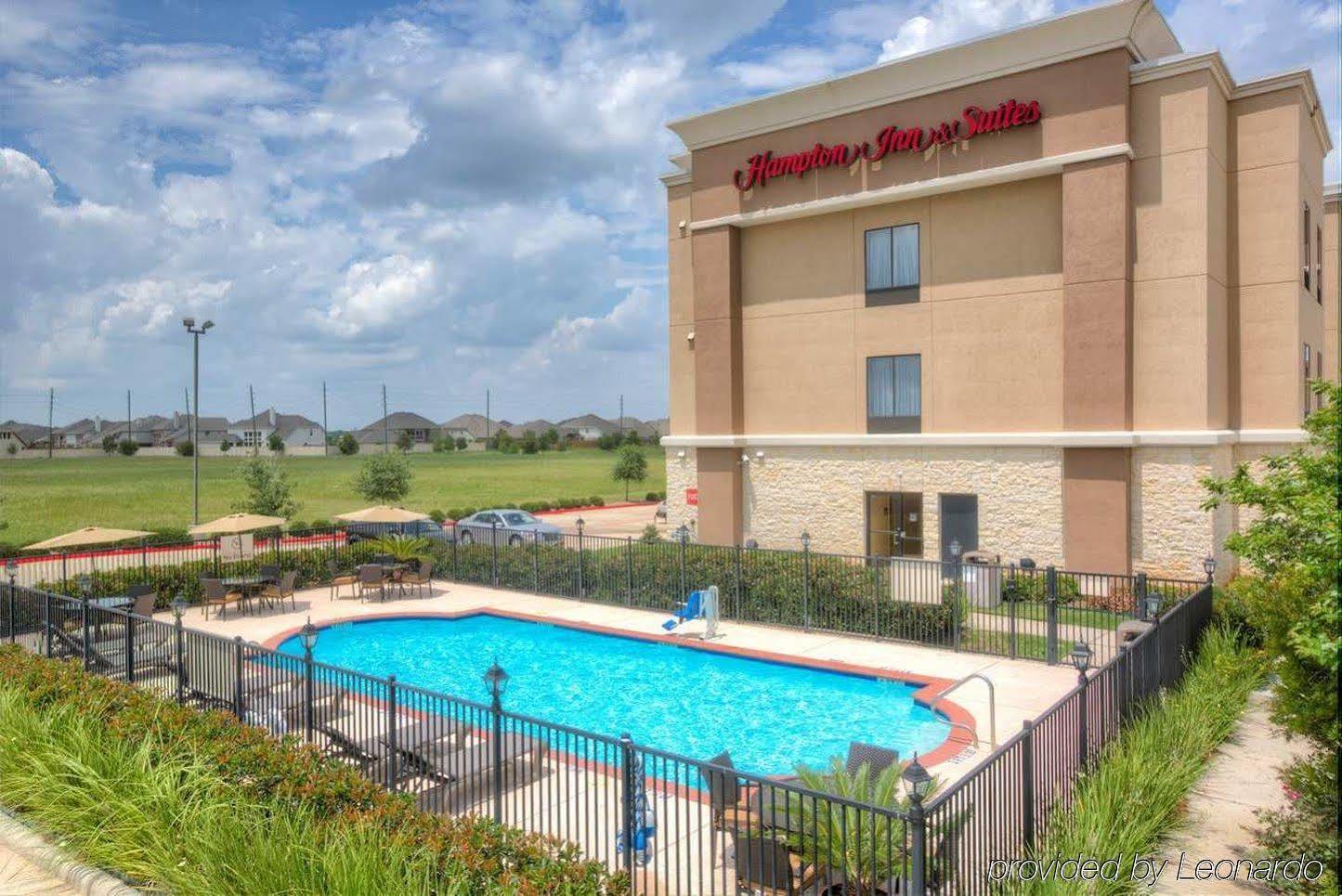 Hampton & Houston Hotel 3*